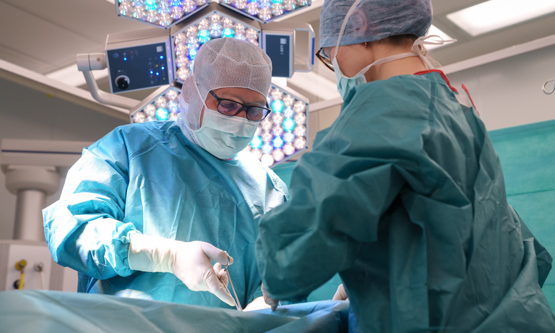 Victor M. Gonzalez J. - Chirurgische Praxis - Ambulante Operationen Operationen und Eingriffe - Unsere Leistungen - Spital Schwyz