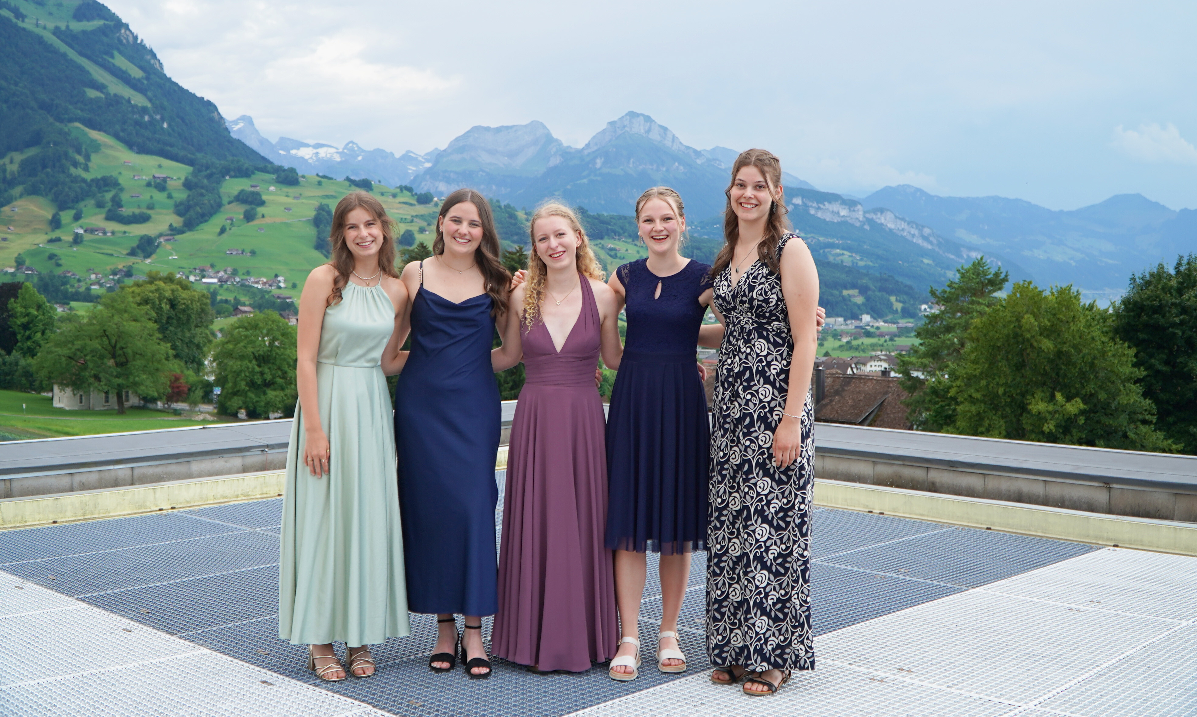 Absolventinnen 2025 Grundbildung Absolventinnen 2025 Grundbildung