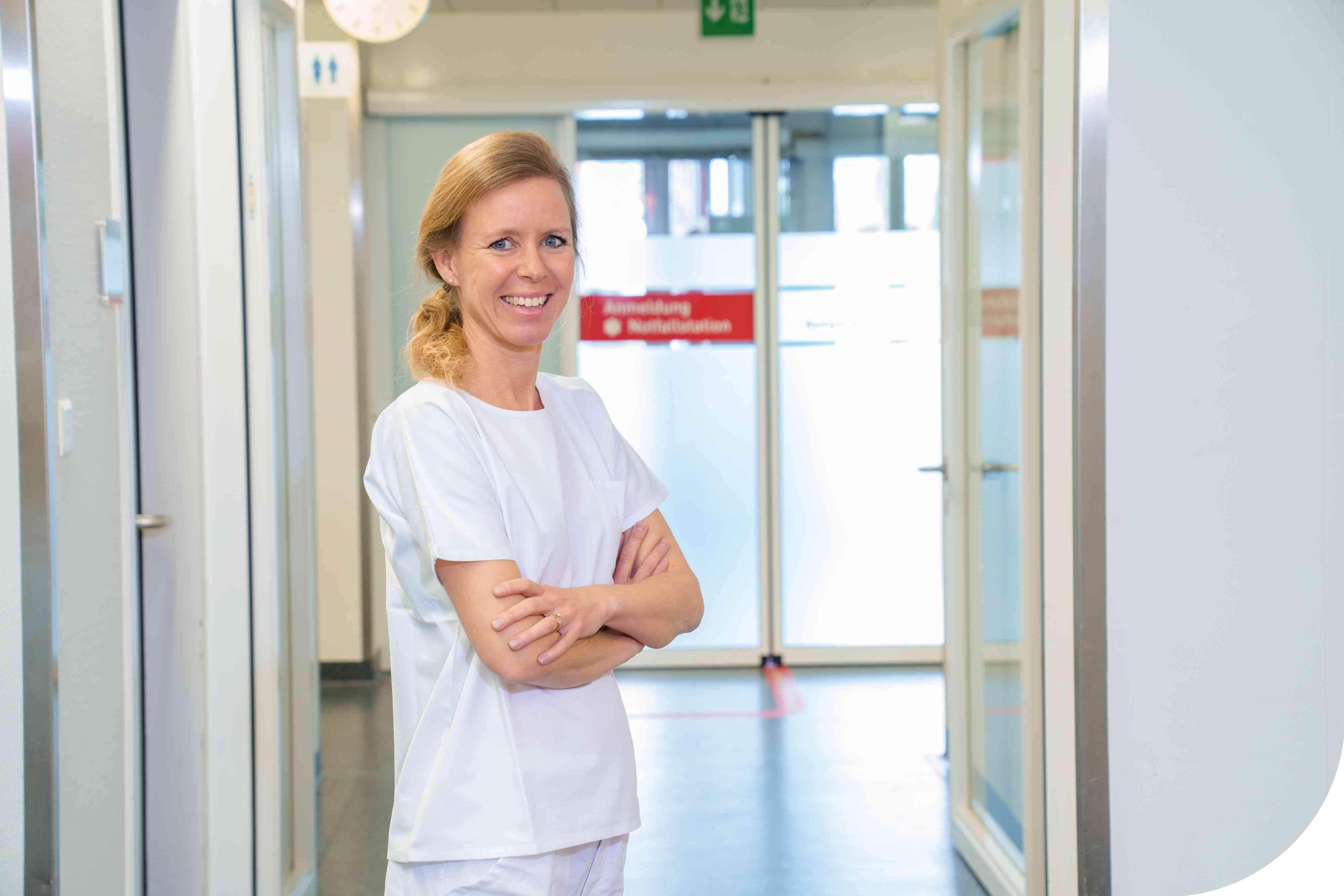 Dr. med. Manuela Frank Dr. med. Manuela Frank