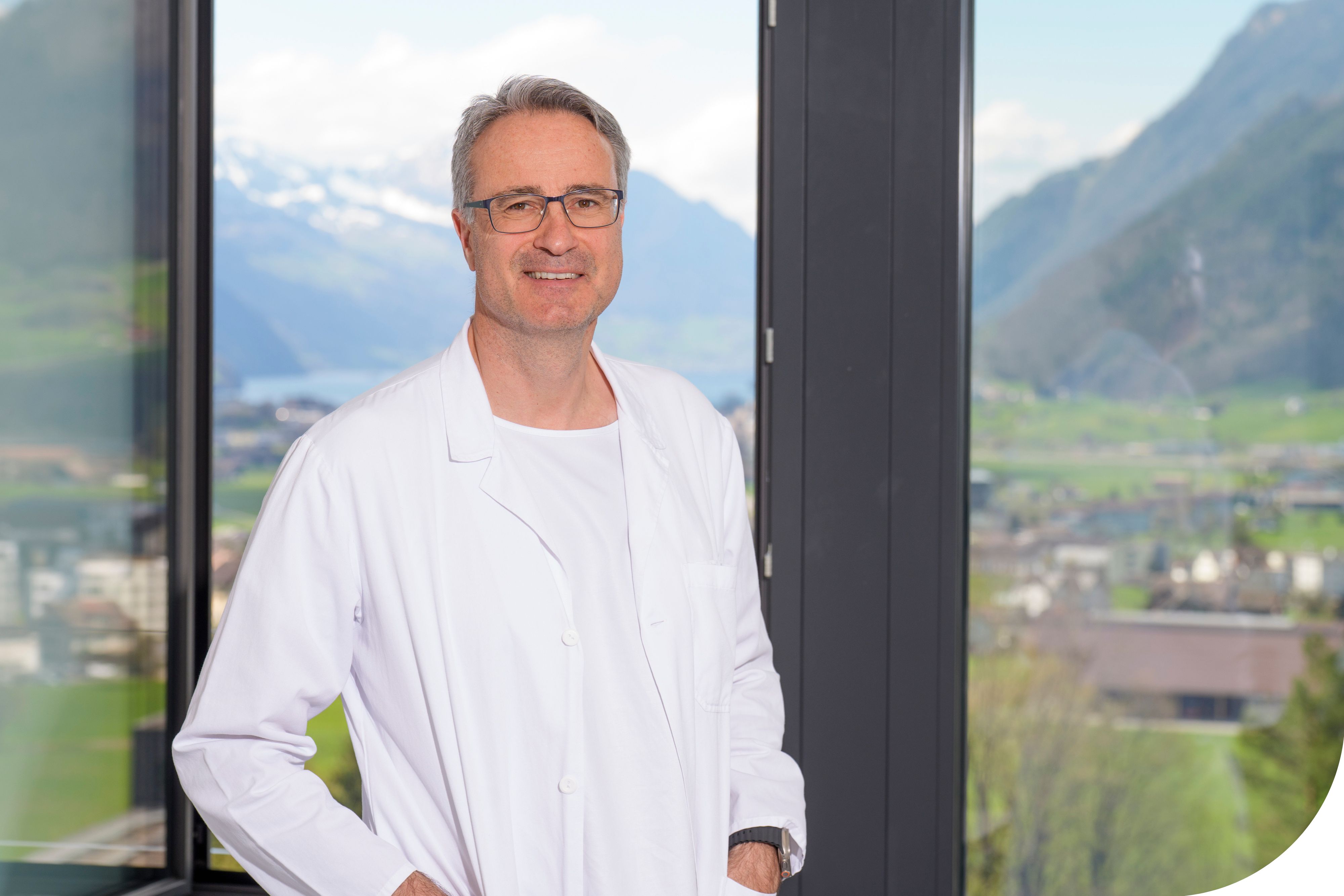 Dr. med. Beat Bühler Dr. med. Beat Bühler
